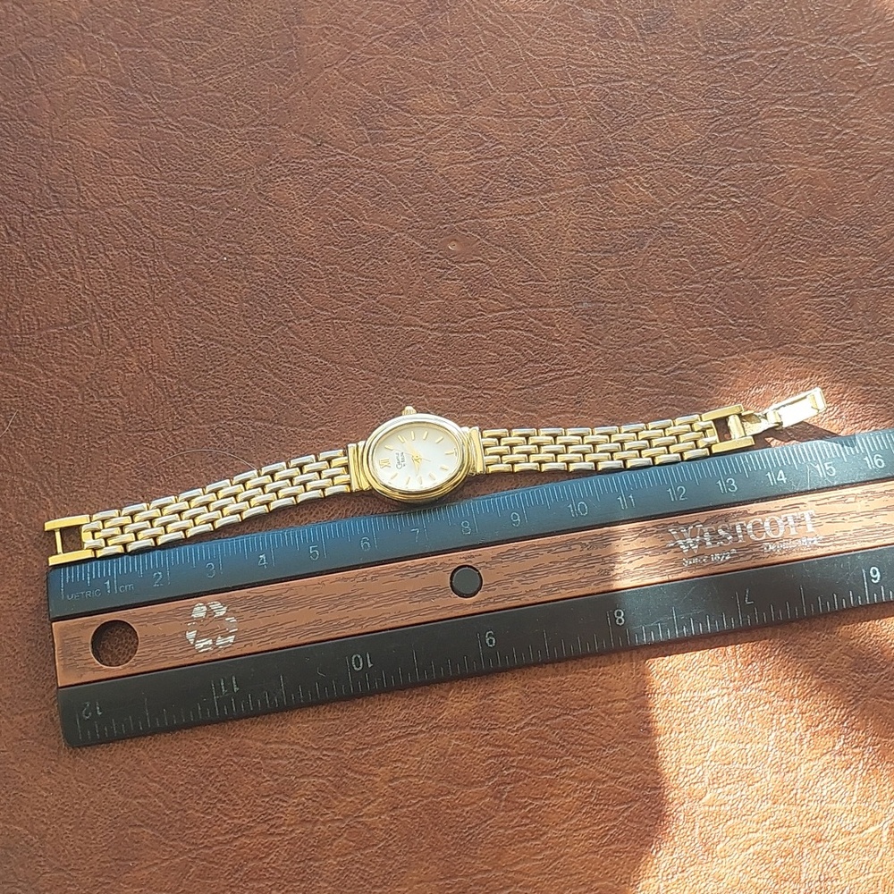 Bulova Gold Women's Watch - Picture 13 of 13